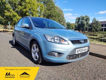 Ford Focus 1.6 Zetec Hatchback 5dr Petrol Automatic (184 g/km, 99 bhp)