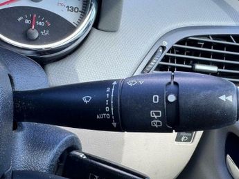 Peugeot 207 1.6 VTi SE Premium 5dr