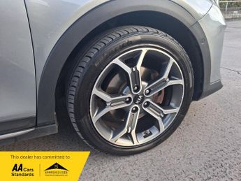 Kia Ceed XCEED FIRST EDITION