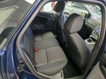 Ford Focus 1.6 Sport 5dr