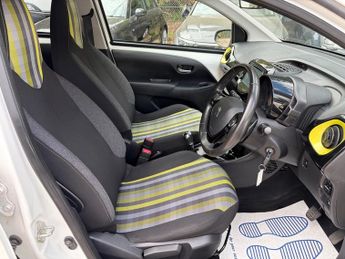 Peugeot 108 1.0 Collection Hatchback 5dr Petrol 2 Tronic Euro 6 (72 ps)