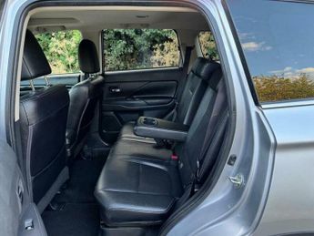 Mitsubishi Outlander 2.2 DI-D 4 Auto 4WD Euro 6 5dr