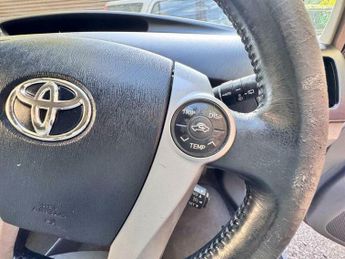 Toyota Prius 1.8 VVT-h T Spirit CVT Euro 5 (s/s) 5dr