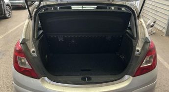 Vauxhall Corsa 1.4i 16v Design Hatchback 5dr Petrol Automatic (a/c) (158 g/km, 