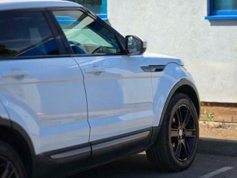Land Rover Range Rover Evoque 2.2 SD4 Pure Tech Auto 4WD Euro 5 (s/s) 5dr