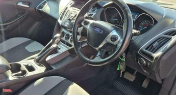 Ford Focus 1.6 Zetec Navigator Powershift Euro 5 5dr