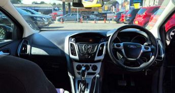 Ford Focus 1.6 Zetec Navigator Powershift Euro 5 5dr