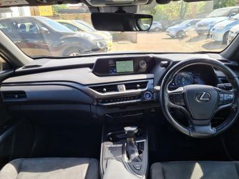 Lexus UX 250H