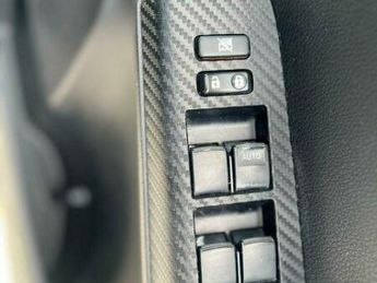 Toyota RAV4 2.2 D-CAT Invincible Auto 4WD Euro 5 5dr