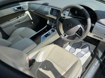 Jaguar XF 2.2d Premium Luxury Auto Euro 5 (s/s) 4dr