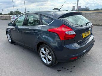 Ford Focus 1.6 TDCi Zetec Euro 5 (s/s) 5dr