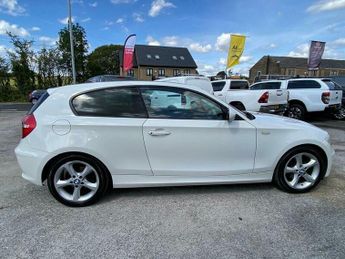 BMW 1 SERIES 2.0 116i Sport Euro 5 (s/s) 3dr