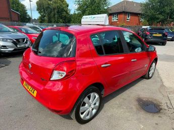Renault Clio 1.2 TCe Privilege TomTom Euro 5 5dr
