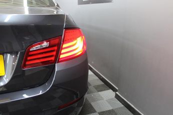 BMW 5 SERIES 528i SE