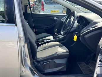 Ford Focus 1.6 Zetec Euro 5 5dr