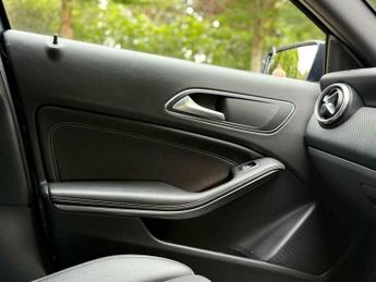 Mercedes-Benz A Class 1.5 A180d Sport Edition 7G-DCT Euro 6 (s/s) 5dr