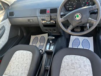 Skoda Fabia COMFORT 16V (75BHP)