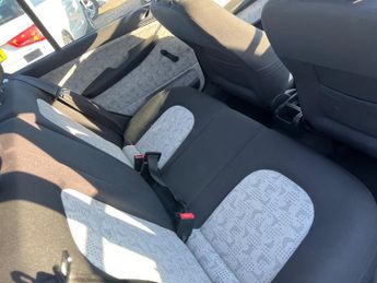 Skoda Fabia COMFORT 16V (75BHP)