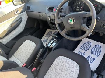 Skoda Fabia COMFORT 16V (75BHP)