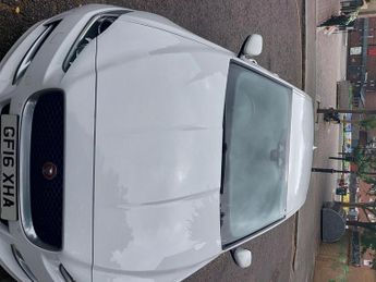 Jaguar XE R-SPORT