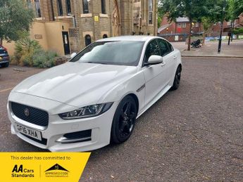 Jaguar XE R-SPORT