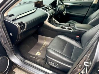 Lexus NX 300H LUXURY