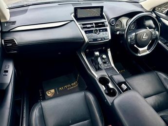 Lexus NX 300H LUXURY