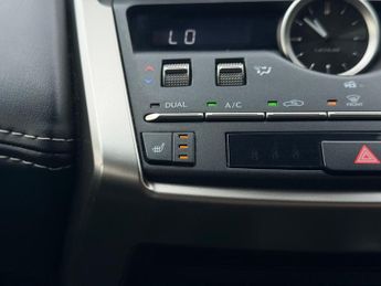Lexus NX 300H LUXURY