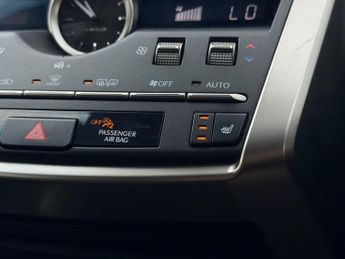 Lexus NX 300H LUXURY