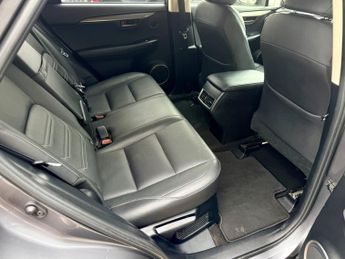 Lexus NX 300H LUXURY