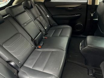 Lexus NX 300H LUXURY