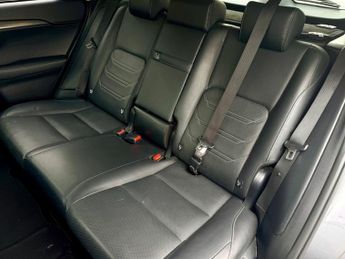 Lexus NX 300H LUXURY