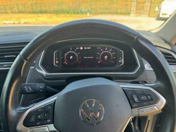 Volkswagen Tiguan 1.4 TSI 13kWh Life DSG Euro 6 (s/s) 5dr