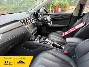 MG MG5 61.1kWh Exclusive Long Range Estate 5dr Electric Auto (156 ps)
