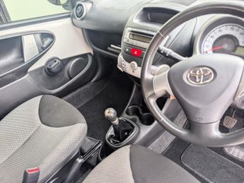 Toyota AYGO VVT-I FIRE