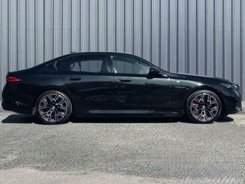 BMW  40 83.9kWh M Sport Pro Auto eDrive 4dr (11kW Charger)