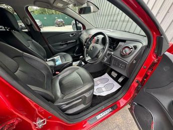 Renault Captur 1.2 TCe ENERGY Signature Nav Auto Euro 6 (s/s) 5dr
