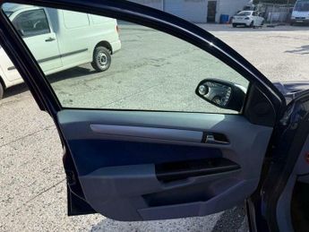 Vauxhall Astra 1.8i 16v Club 5dr