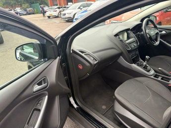 Ford Focus 1.0T EcoBoost Zetec Euro 6 (s/s) 5dr