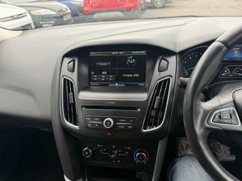 Ford Focus 1.0T EcoBoost Zetec Euro 6 (s/s) 5dr