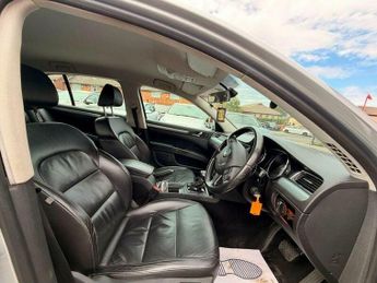 Skoda Superb 2.0 TDI Elegance DSG Euro 4 5dr