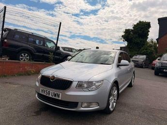 Skoda Superb 2.0 TDI Elegance DSG Euro 4 5dr