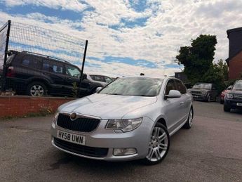 Skoda Superb 2.0 TDI Elegance DSG Euro 4 5dr