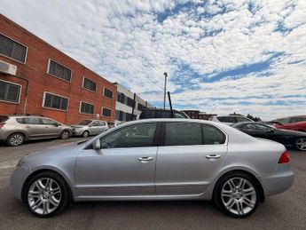 Skoda Superb 2.0 TDI Elegance DSG Euro 4 5dr
