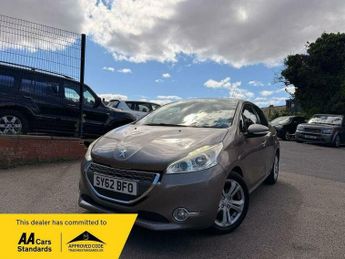Peugeot 208 1.4 HDi Allure Euro 5 5dr