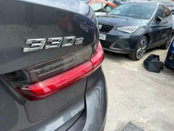 BMW 3 SERIES 2.0 330e 12kWh SE Pro Auto xDrive Euro 6 (s/s) 4dr
