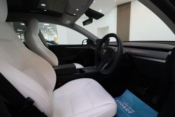 Tesla Model Y BASE