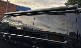 Volkswagen Caravelle 2.0 BiTDI BlueMotion Tech Executive MPV 5dr Diesel DSG Euro 5 (s