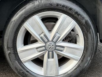 Volkswagen Caravelle 2.0 BiTDI BlueMotion Tech Executive MPV 5dr Diesel DSG Euro 5 (s