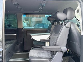 Volkswagen Caravelle 2.0 BiTDI BlueMotion Tech Executive MPV 5dr Diesel DSG Euro 5 (s